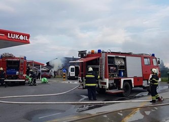 Vatrogasci vježbali gašenje požara na benzinskoj