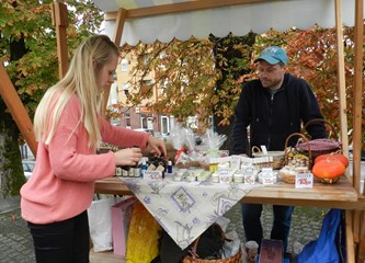 'Plac mljac': Jaskanski sajam zdrave i domaće hrane oduševio kupce, ali i izlagače i prodavače