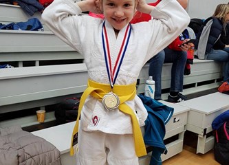 Zlato i srebro za Niku Markulin (1)