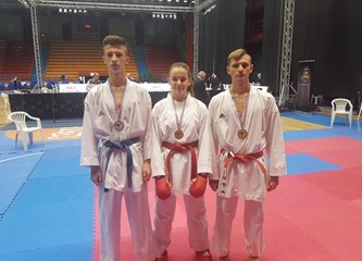 Pregršt medalja za jaskanske karatiste