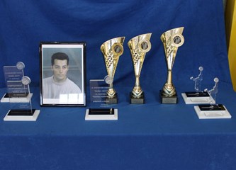 Zapruđe osvojilo memorijalni turnir "Davor Popović"