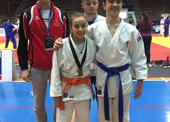 Četiri zlata, dva srebra i pet bronci judašima!