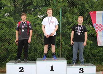 Tradicionalni i inovativni: Održali Neninu utrku i novi Noćni sprint