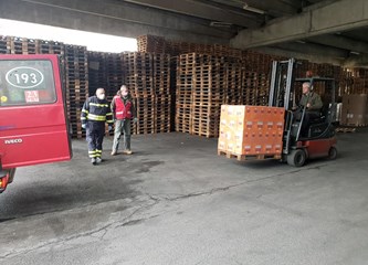 Vatrogasci već 30 dana na ispomoći svojim sugrađanima i Stožeru civilne zaštite u borbi protiv širenja koronavirusa