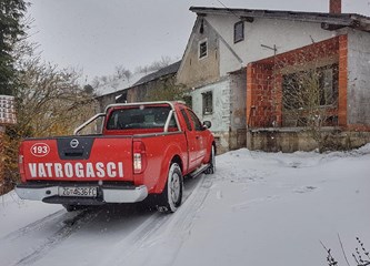 Vatrogasci već 30 dana na ispomoći svojim sugrađanima i Stožeru civilne zaštite u borbi protiv širenja koronavirusa