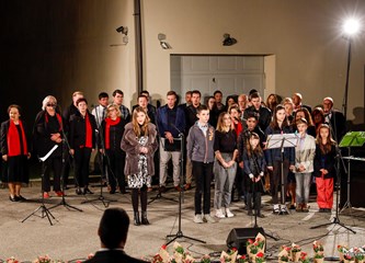 Deset godina programa "Svetom Duhu na čast"