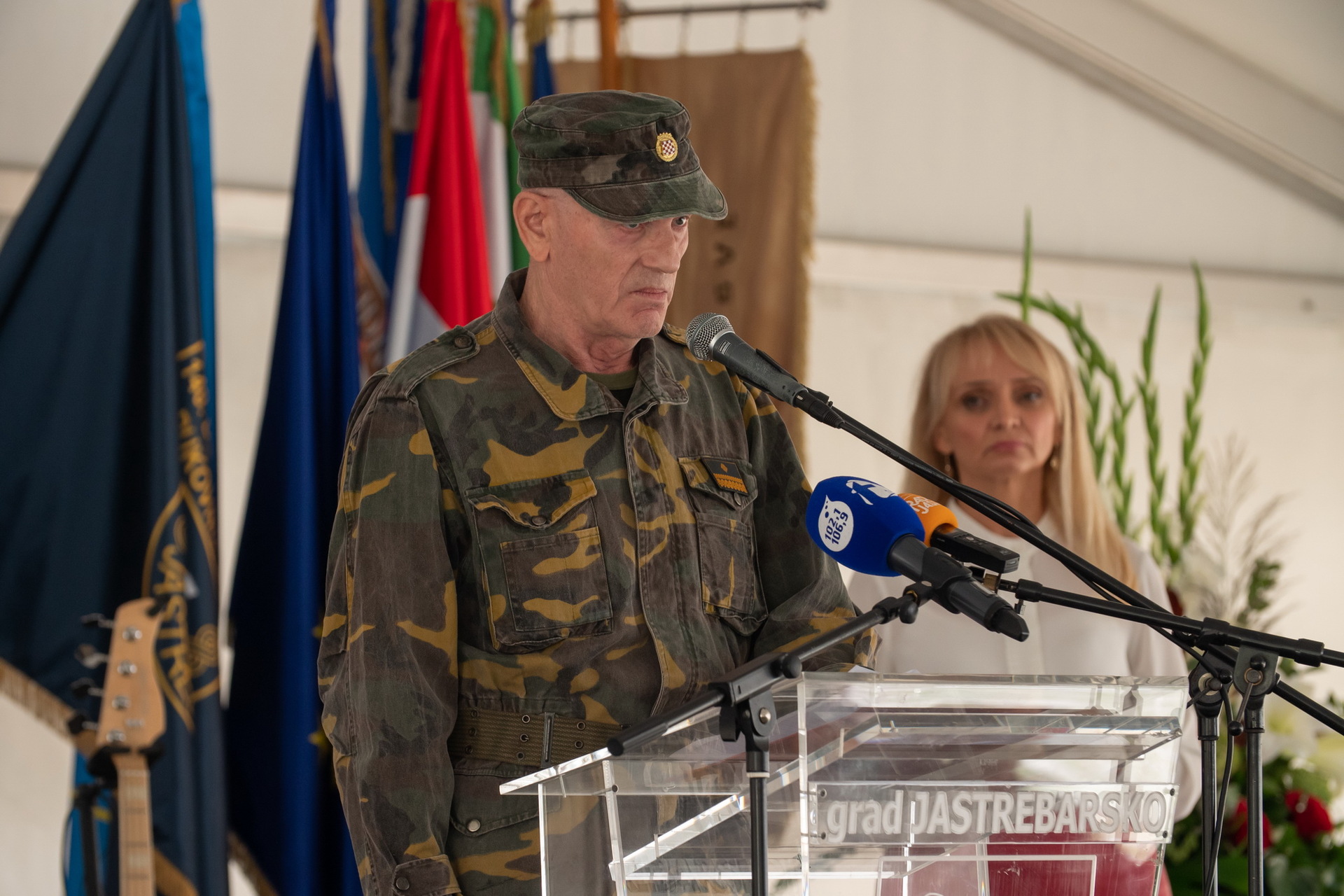 Jastrebarsko svečano proslavilo 30. obljetnicu početka Domovinskog rata i prvog postrojavanja Jaskanaca: Branitelji HVALA!