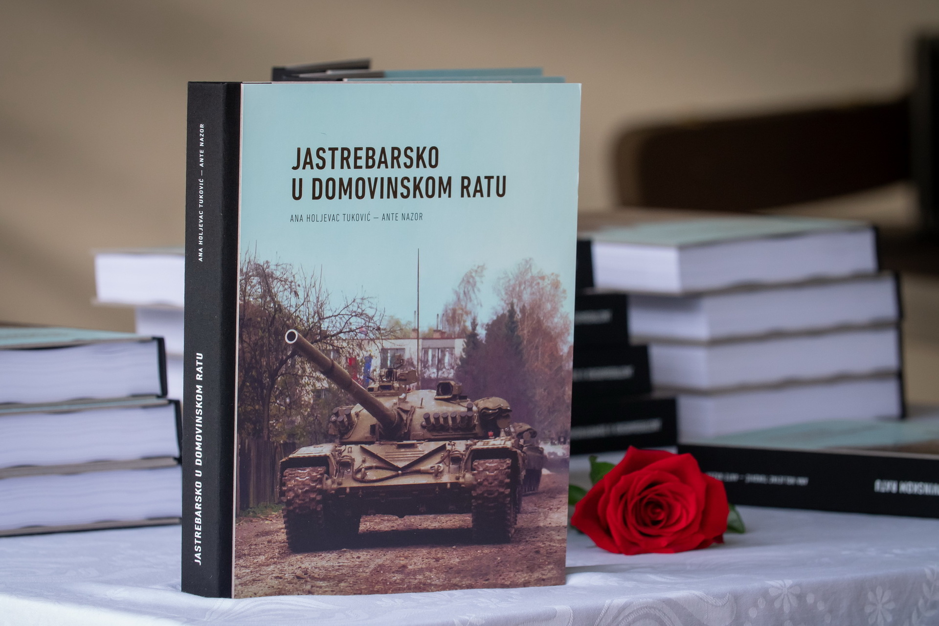 Jastrebarsko svečano proslavilo 30. obljetnicu početka Domovinskog rata i prvog postrojavanja Jaskanaca: Branitelji HVALA!