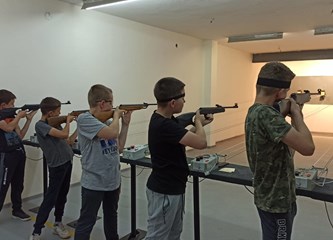 Jaskanski mladi strijelci u posjeti Streljačkom klubu Karlovac