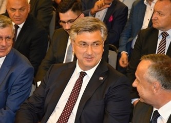 Premijer Plenković na obilježavanju Dana Zagrebačke županije: „Zagrebačka županija je jedan od onih bitnih ekonomskih pokretača razvoja cijele Hrvatske“