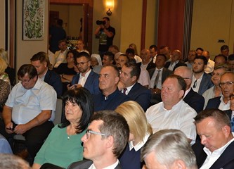 Premijer Plenković na obilježavanju Dana Zagrebačke županije: „Zagrebačka županija je jedan od onih bitnih ekonomskih pokretača razvoja cijele Hrvatske“