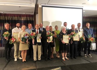 Plaketa Zagrebačke županije obitelji Tomac: Još jedno veliko priznanje za jaskanske vinare