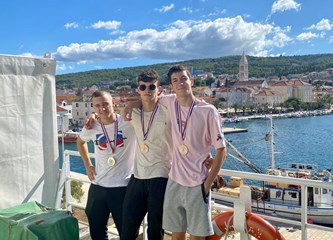 Jeleni i Tilček sa tri medalje iz otoka Brača: Noa Kelc državni prvak na dugim stazama!