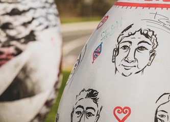 FOTO: Pisanice i zečići krase Jasku na tri lokacije