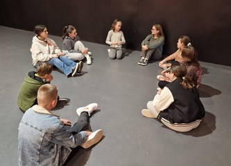 Satovi glume za djecu u Zelini pod stručnim vodstvom Kazališta Škrabe