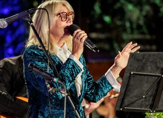 "Pjesnička dvorišta" u Jastrebarsko dovela "dušu Dalmacije"