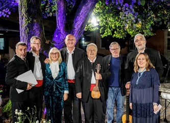 "Pjesnička dvorišta" u Jastrebarsko dovela "dušu Dalmacije"