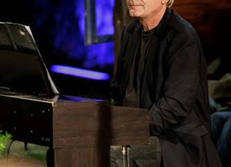 "Pjesnička dvorišta" u Jastrebarsko dovela "dušu Dalmacije"