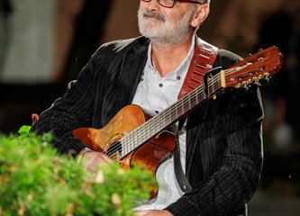 "Pjesnička dvorišta" u Jastrebarsko dovela "dušu Dalmacije"