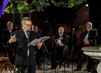 "Pjesnička dvorišta" u Jastrebarsko dovela "dušu Dalmacije"