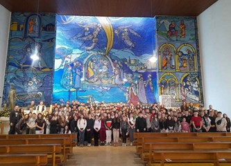 U sklopu terenske nastave iz vjeronauka učenici OŠ Novo Čiče posjetili Krašić i Karlovac