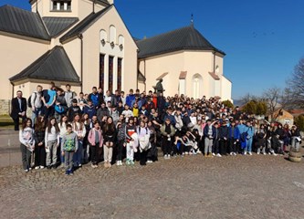 U sklopu terenske nastave iz vjeronauka učenici OŠ Novo Čiče posjetili Krašić i Karlovac