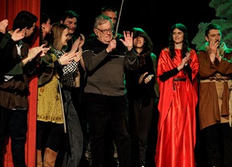 Kazalište Škrabe od srca za Afriku