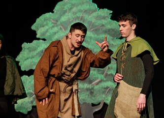 Kazalište Škrabe od srca za Afriku