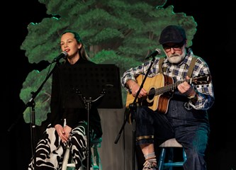 Kazalište Škrabe od srca za Afriku