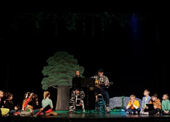 Kazalište Škrabe od srca za Afriku